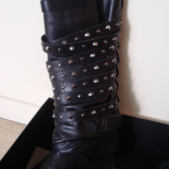 Golden Goose Black Leather And Silver Studded Flat Boots 9 - Picture 4 of 8